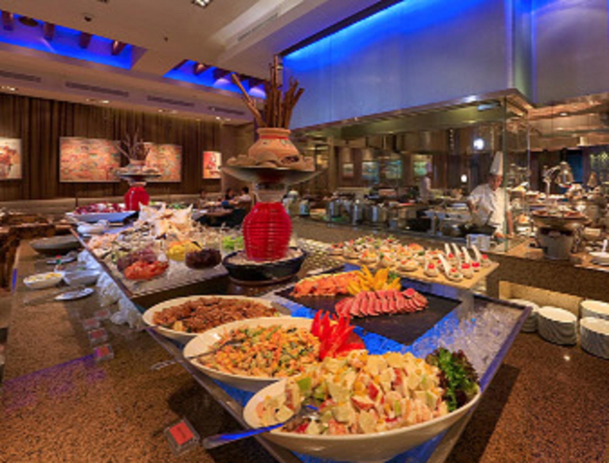 長榮桂冠酒店（槟城) 乔治敦 外观 照片 A buffet at a hotel