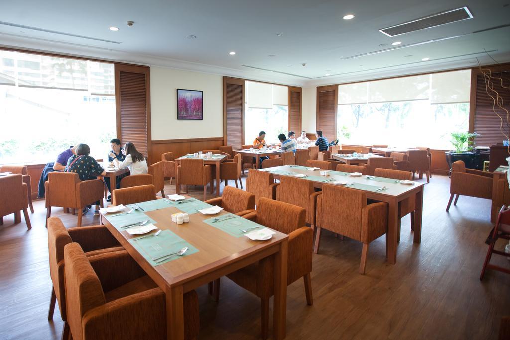 長榮桂冠酒店（槟城) 乔治敦 外观 照片 The dining room at the International House